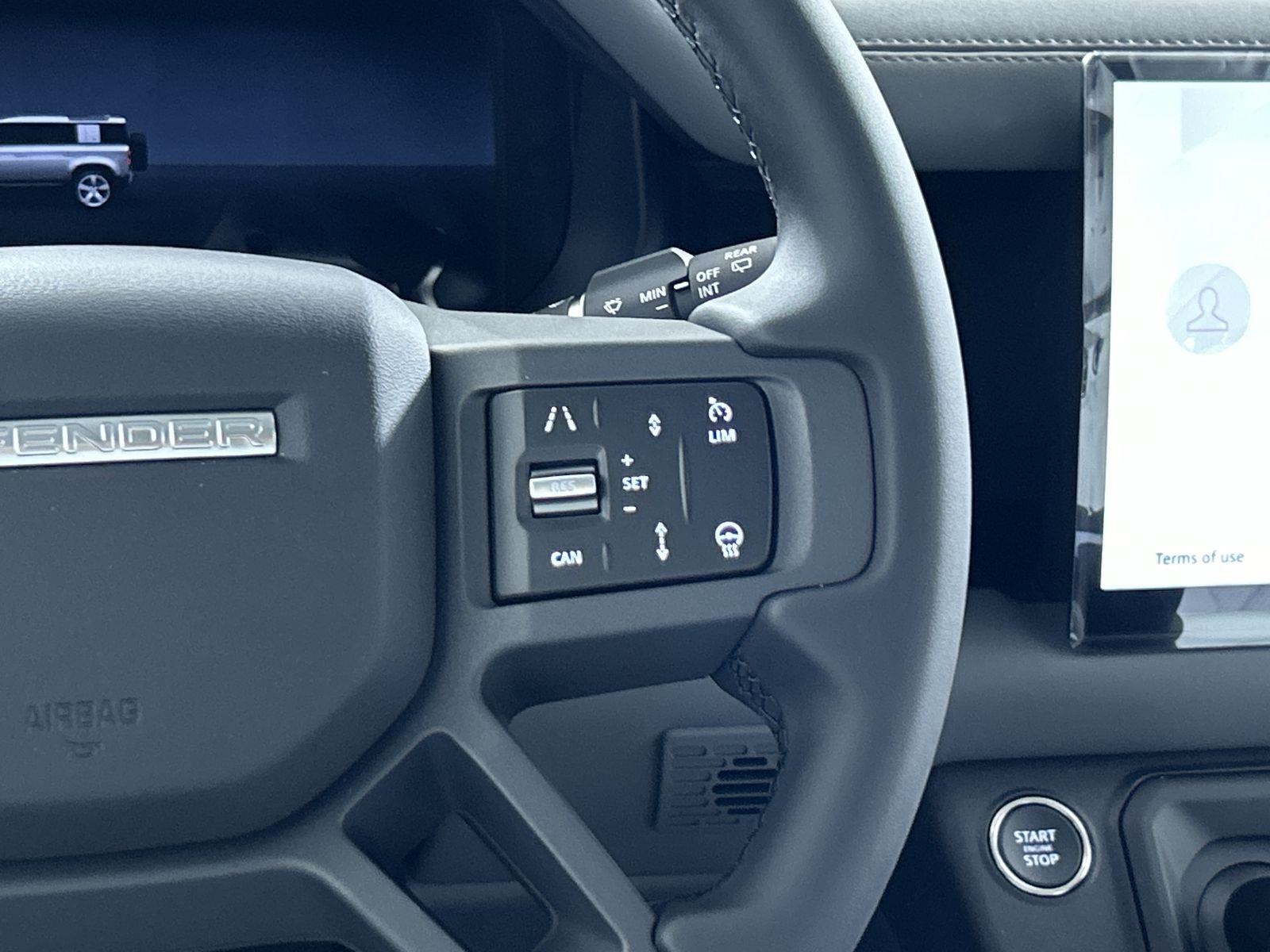 2025 Land Rover Defender 110 S photo 13