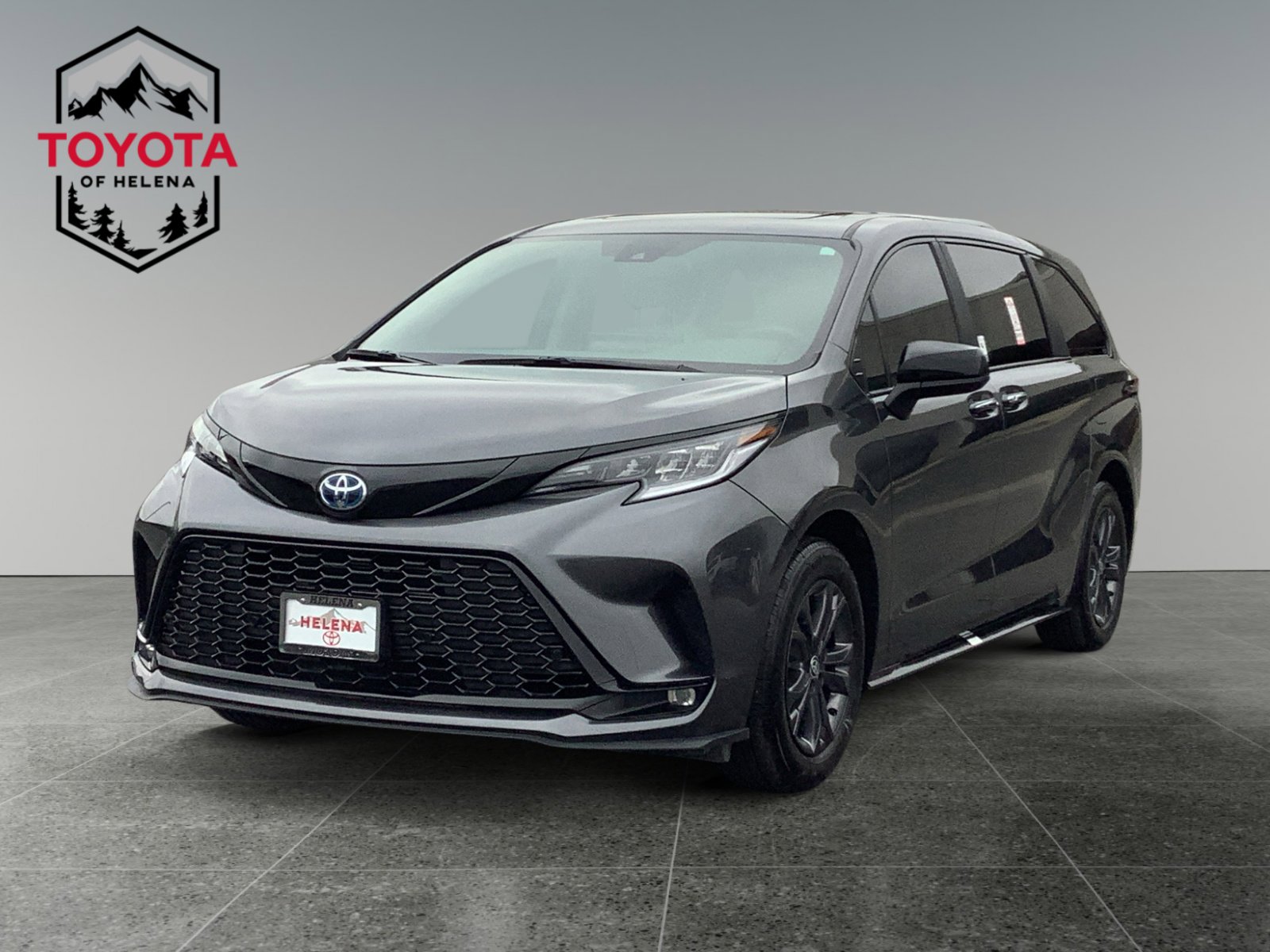 2025 Toyota Sienna XSE's photo