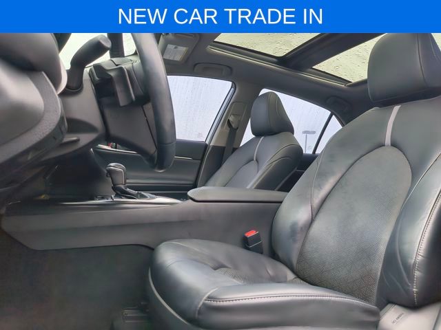 2019 Toyota Camry XSE photo 4