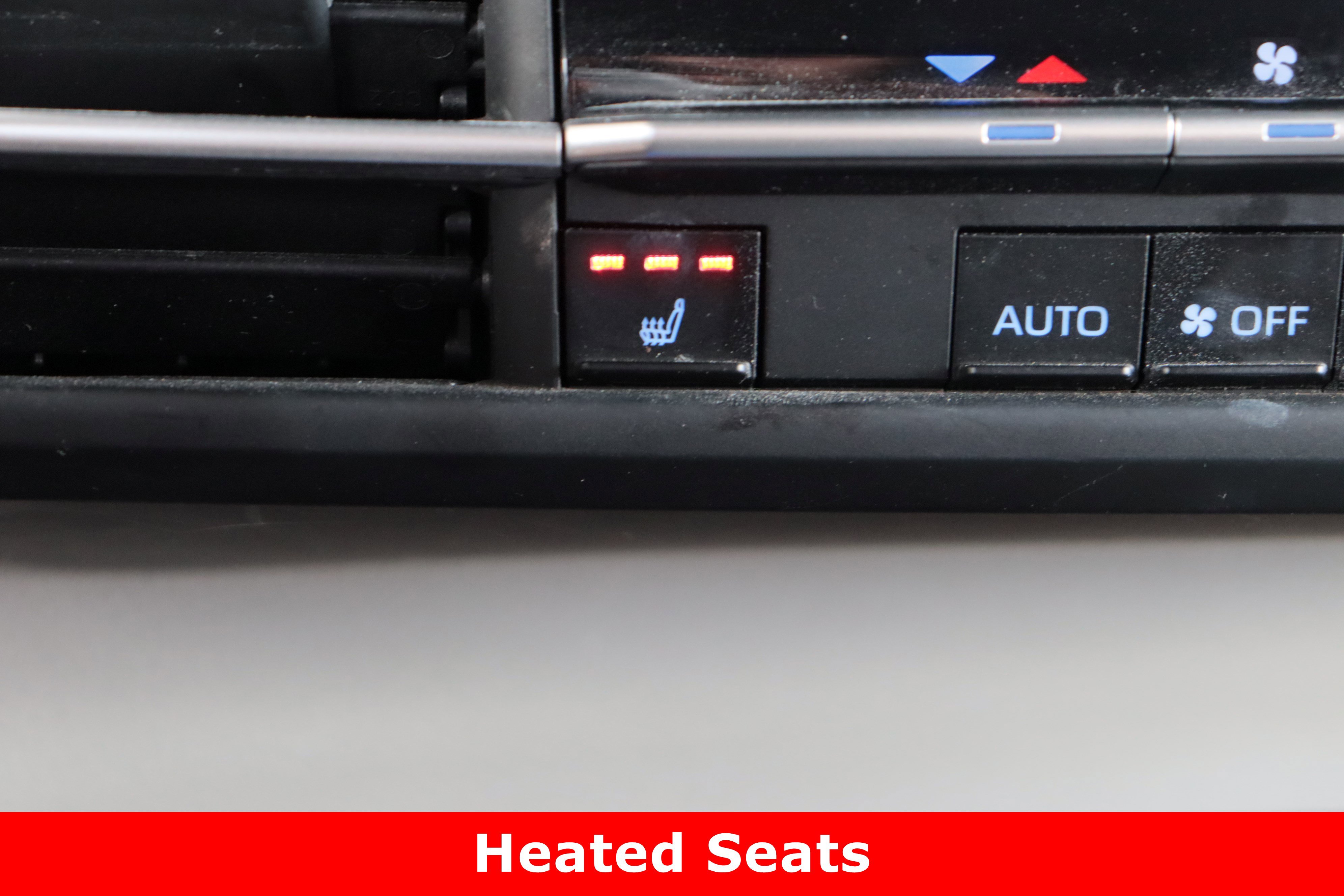 2023 Toyota Sienna XLE photo 21