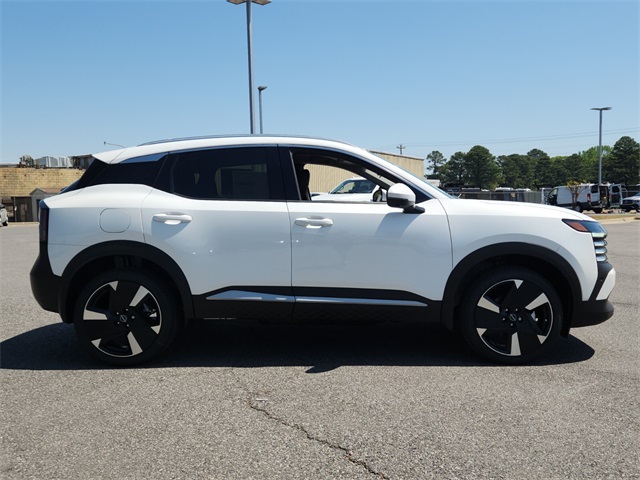 2025 Nissan Kicks SR photo 2