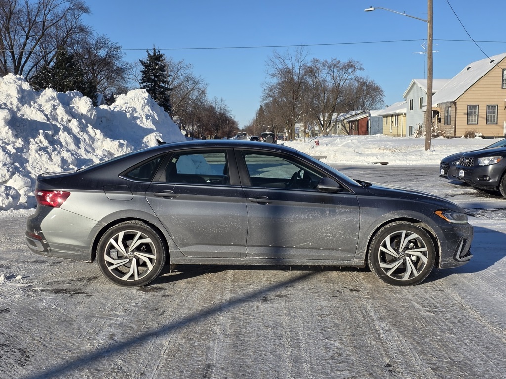 2025 Volkswagen Jetta SEL's photo