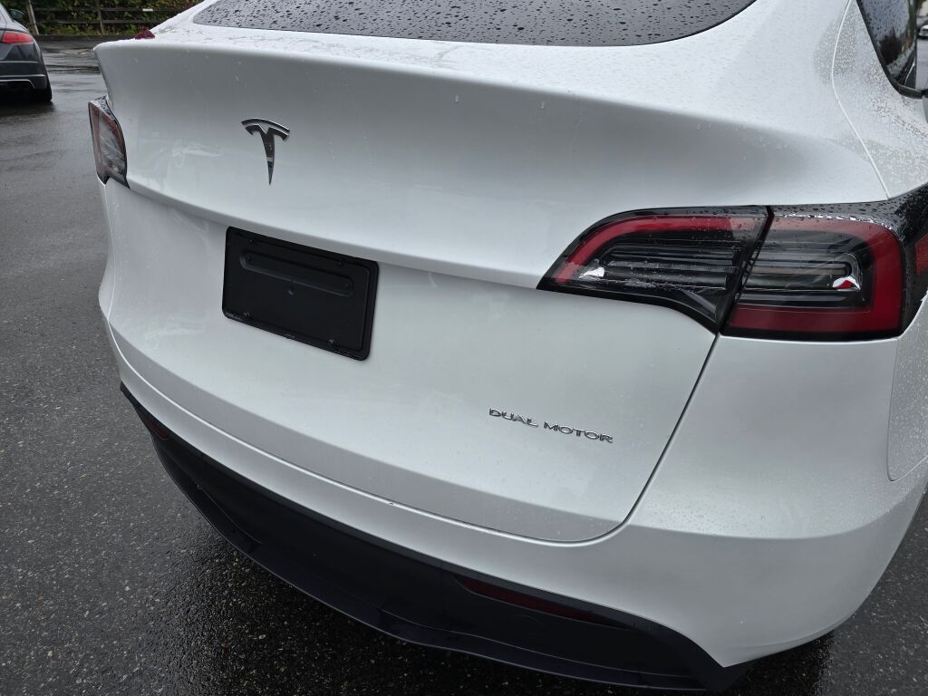 2023 Tesla Model Y Long Range photo 14