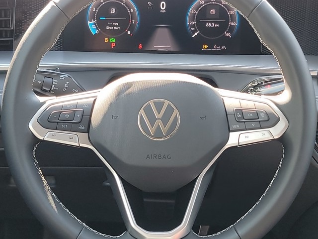 2025 Volkswagen Tiguan SE photo 19