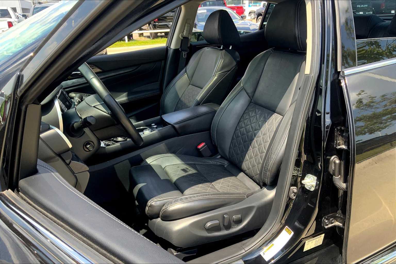 2020 Nissan Maxima Platinum photo 7