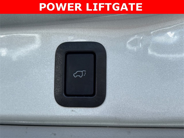 2018 Toyota Highlander Limited Platinum photo 3