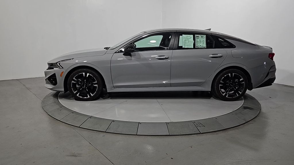 2024 Kia K5 GT-Line photo 2