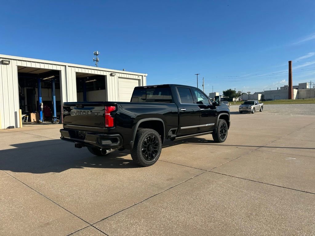 2026 Chevrolet Silverado 2500HD High Country photo 3