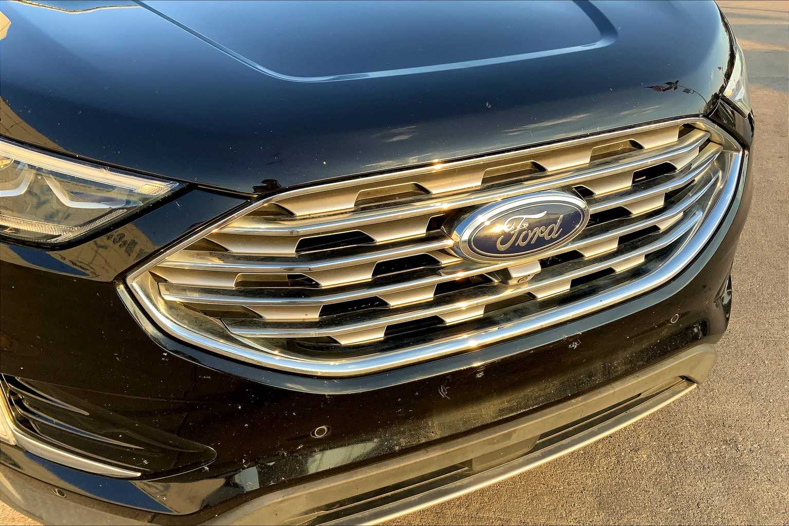 2019 Ford Edge Titanium photo 20