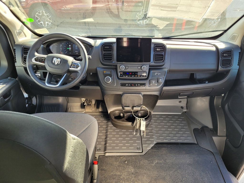 2024 Ram 3500 photo 6