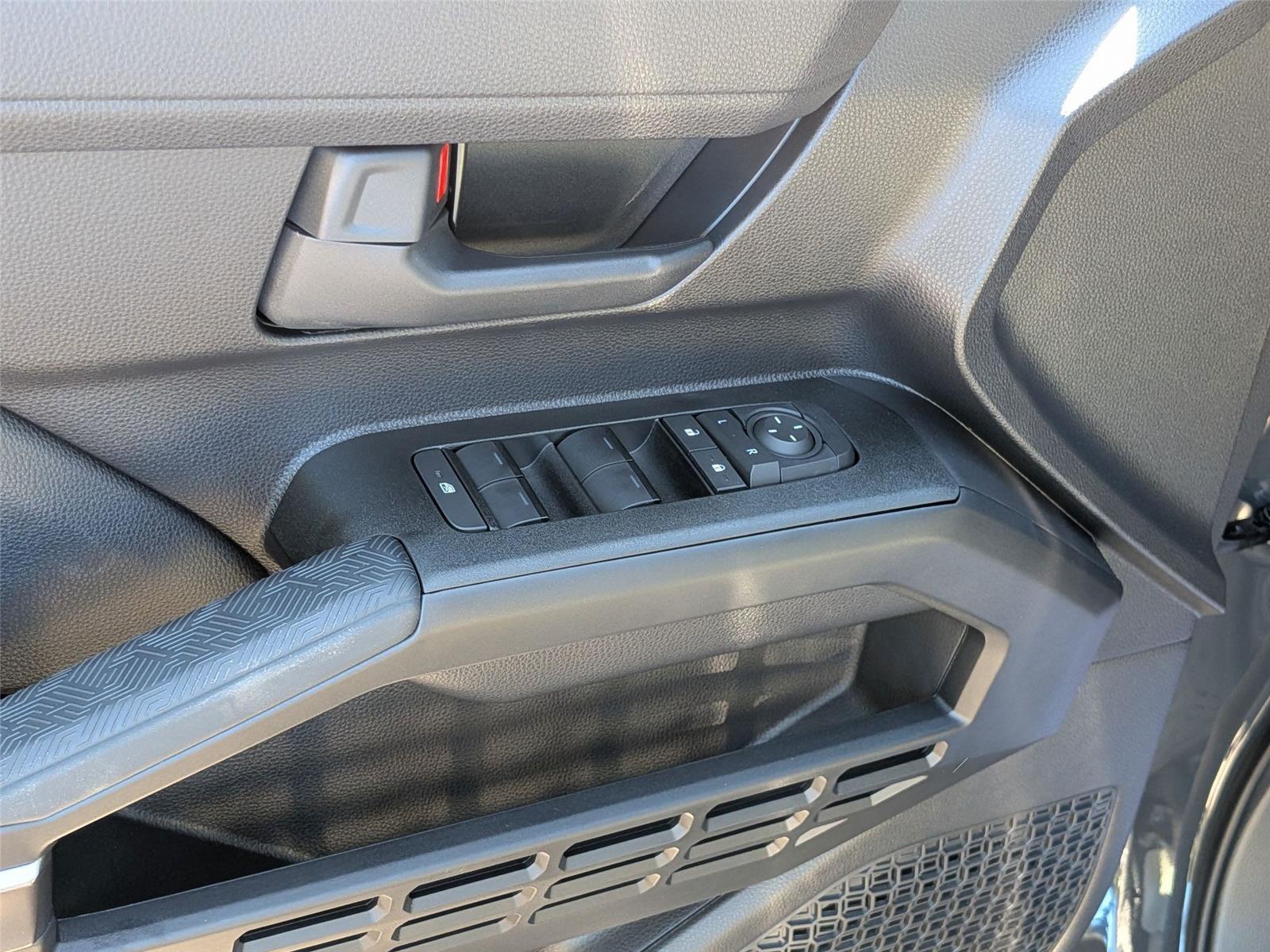 2025 Toyota 4Runner SR5 photo 12