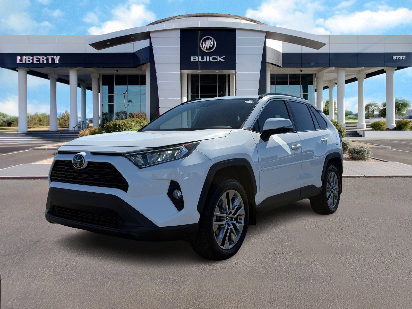 2019 Toyota RAV4 XLE Premium photo 4