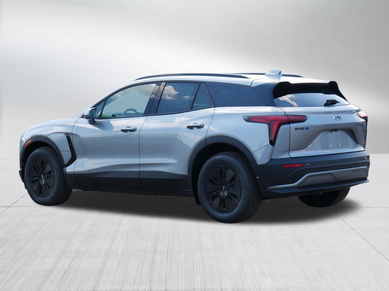2025 Chevrolet Blazer EV photo 3