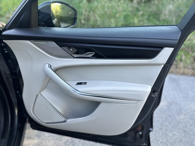 2022 Jaguar F-PACE P250 S photo 17