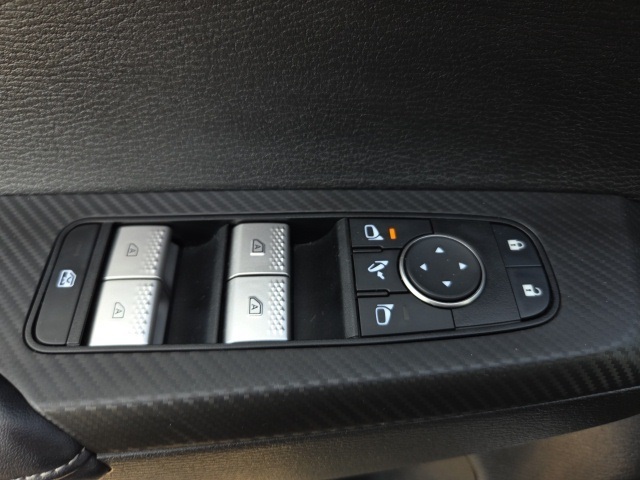 2024 Mitsubishi Outlander SE photo 22