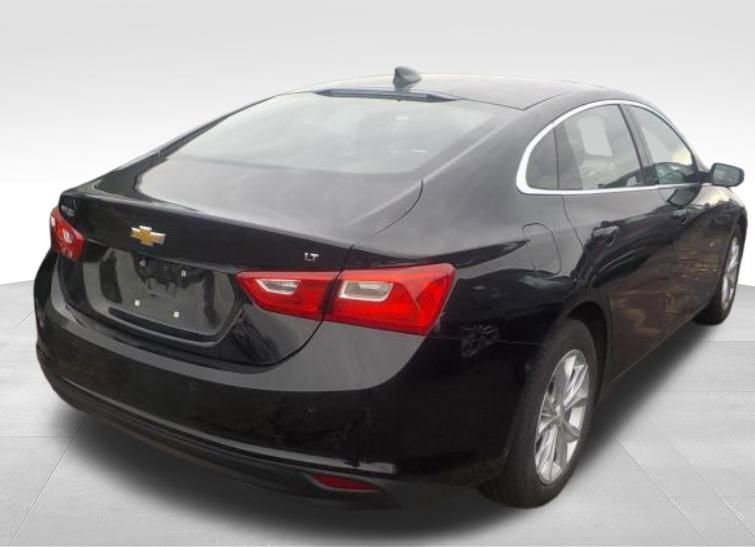 2024 Chevrolet Malibu 1LT photo 2