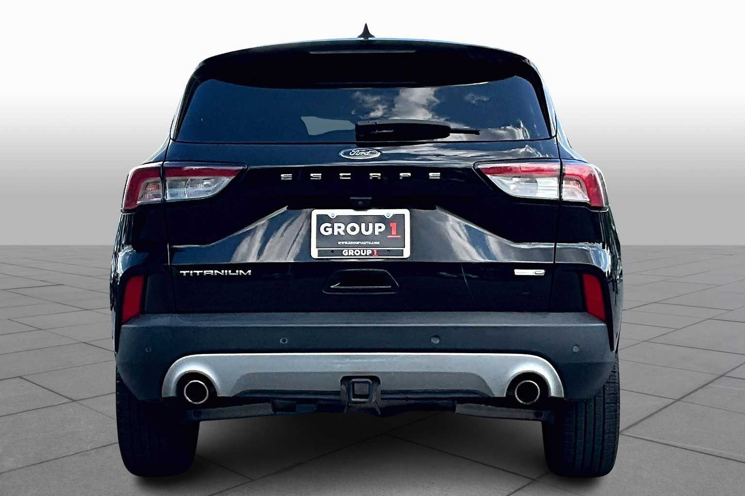 2020 Ford Escape Titanium photo 4