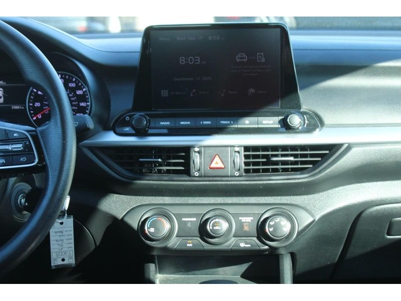2024 Kia Forte LXS photo 14