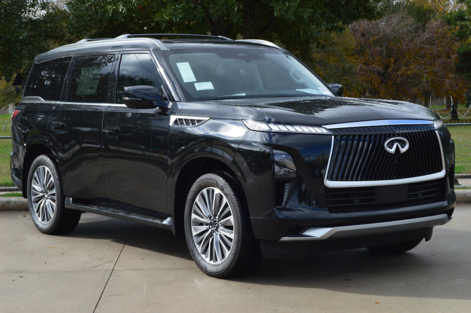 2025 Infiniti QX80 Sensory photo 2