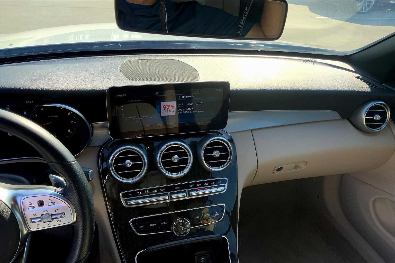 2019 Mercedes Benz C 300 photo 6