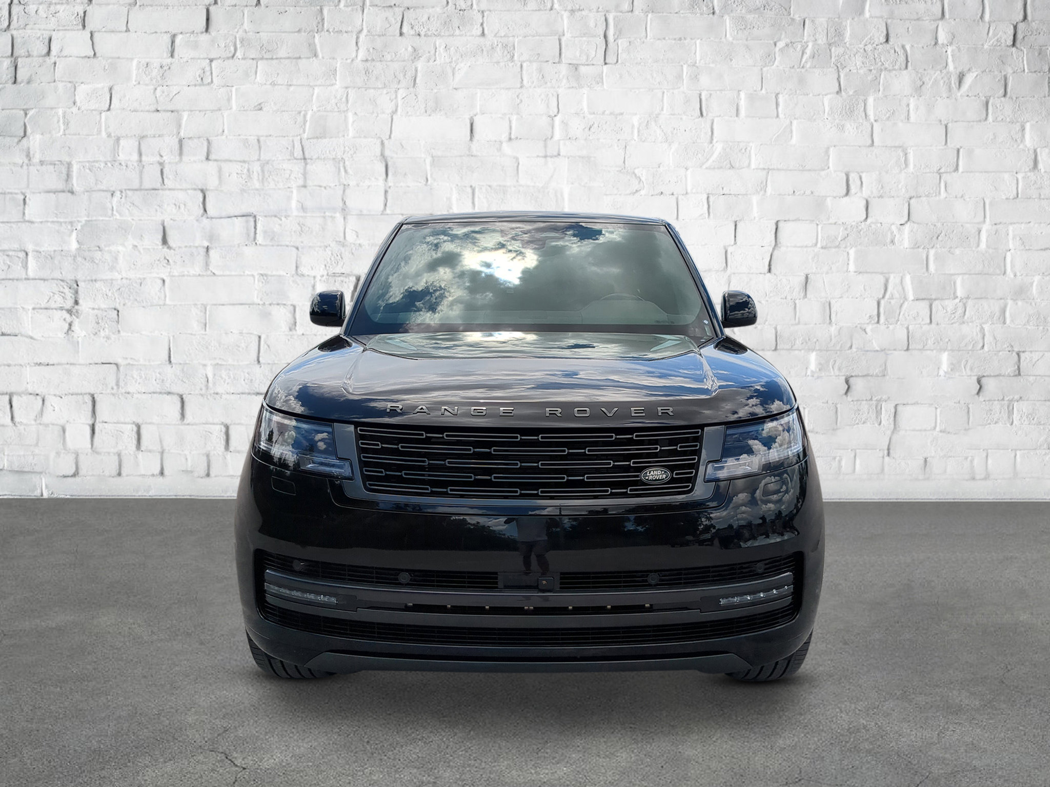 2025 Land Rover Range Rover SE photo 2