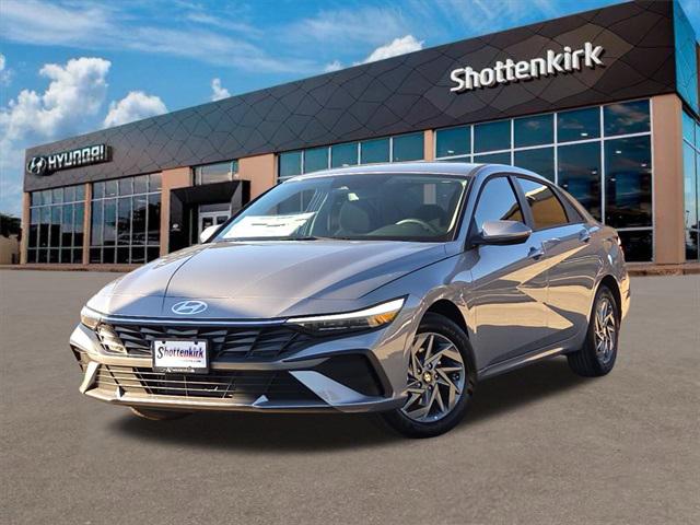 2026 Hyundai Elantra Blue's photo