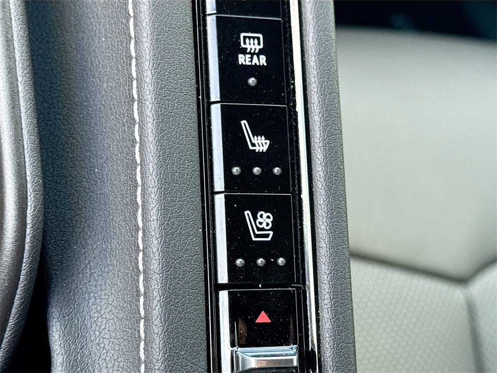 2024 Chevrolet Corvette Stingray 2LT photo 19