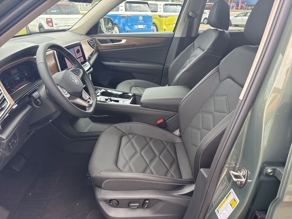 2026 Volkswagen Atlas SE Technology photo 16