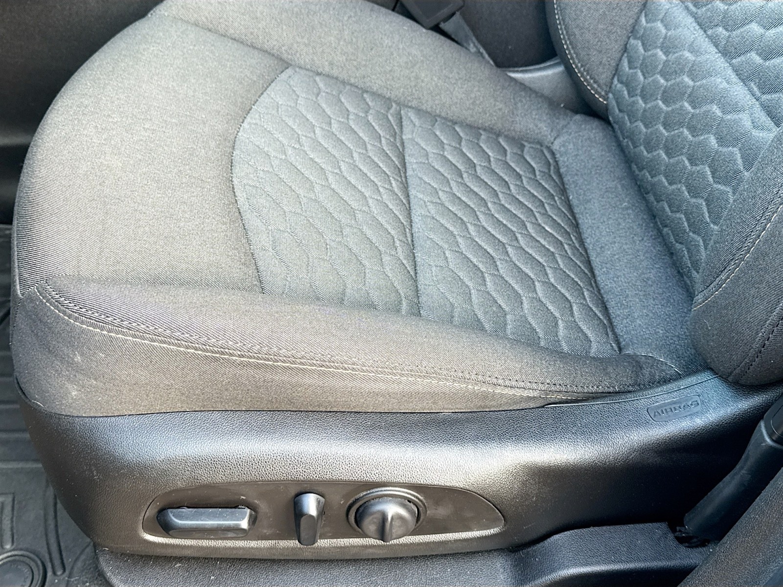 2019 Chevrolet Equinox LT photo 18