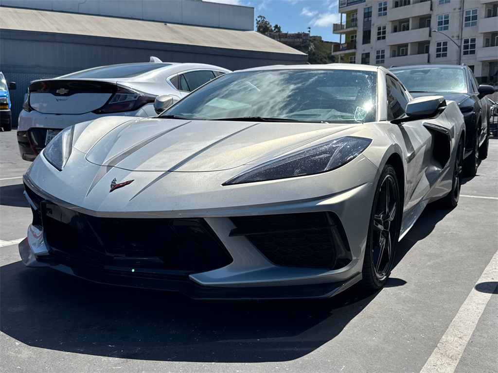 2021 Chevrolet Corvette Stingray photo 2