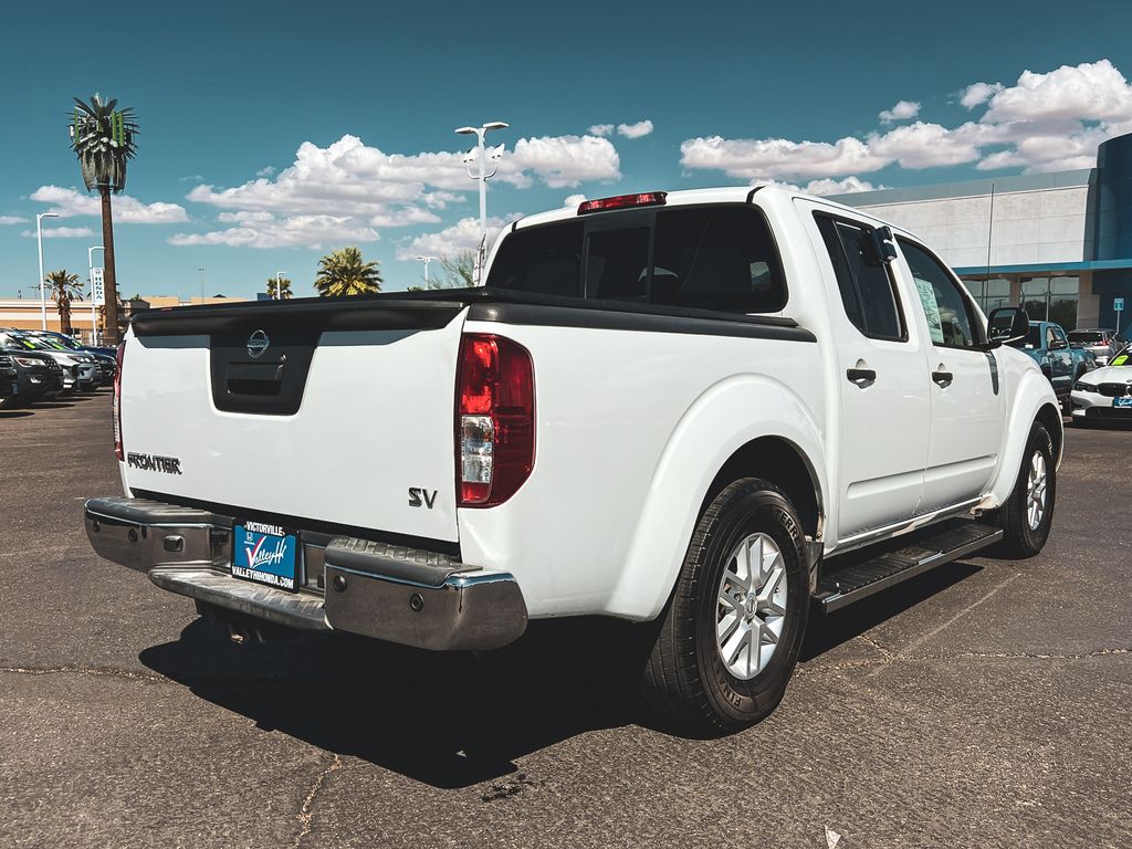 2017 Nissan Frontier SV photo 6