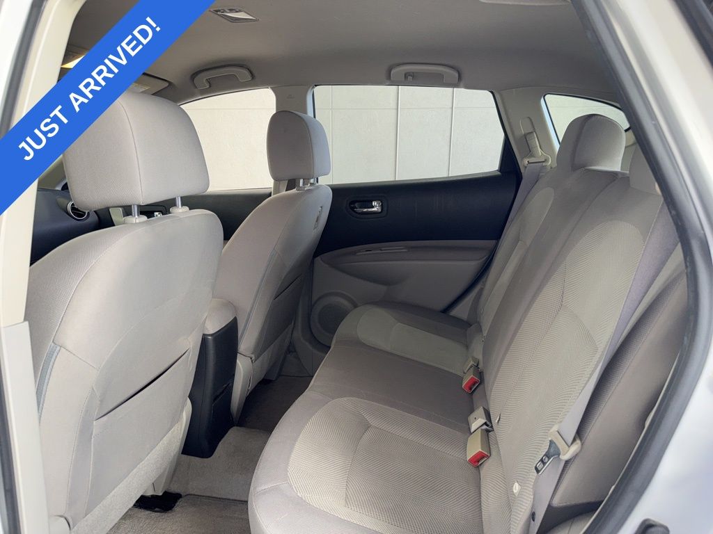 2013 Nissan Rogue S photo 4