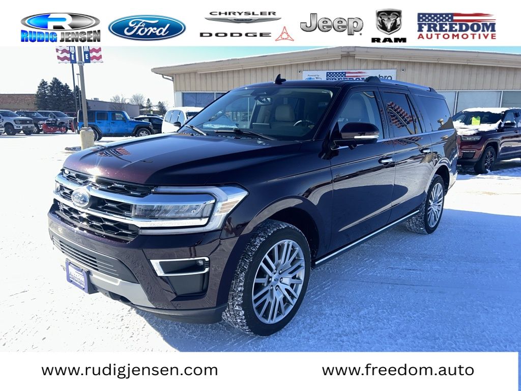 2023 Ford Expedition Limited's photo
