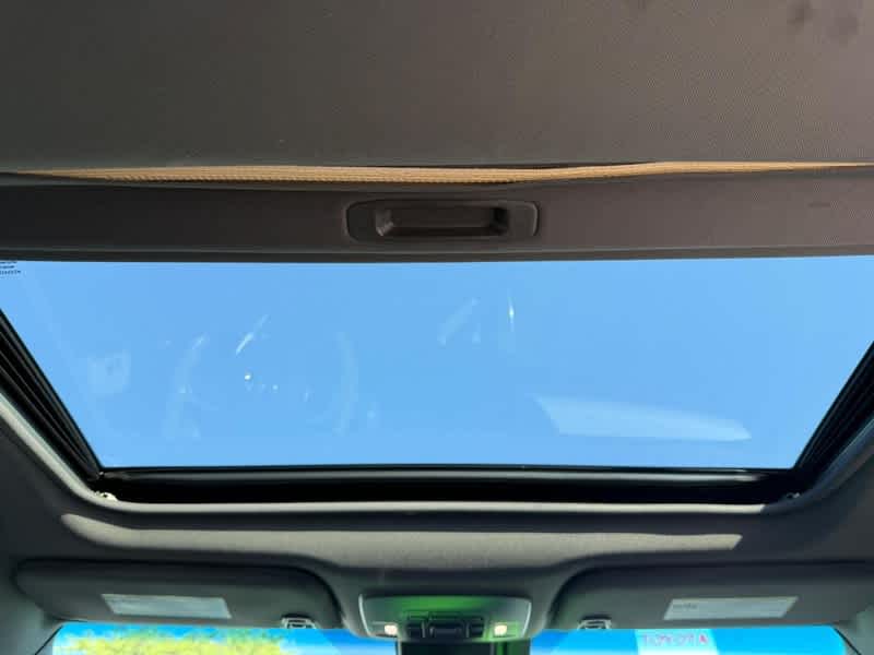 2020 Toyota Avalon Limited - Photo 11