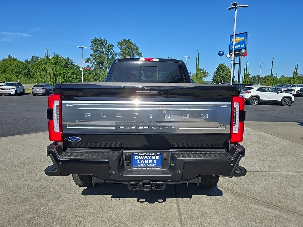2023 Ford F-350 Platinum photo 3