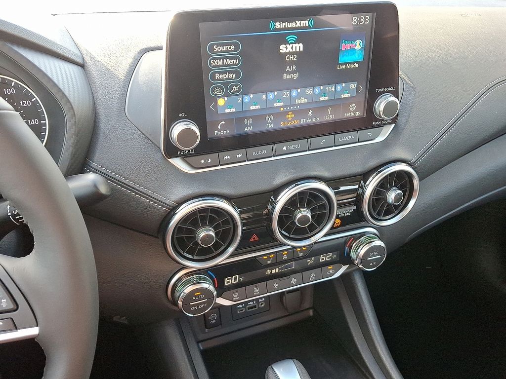 2025 Nissan Sentra SV photo 7