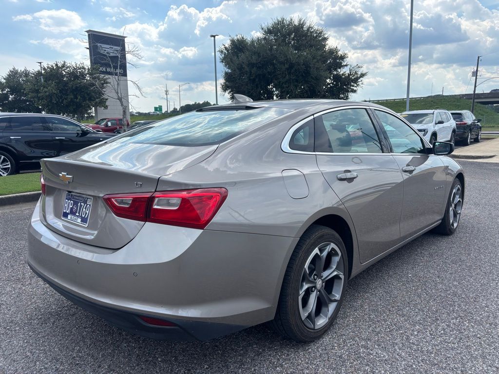 2024 Chevrolet Malibu 1LT photo 4