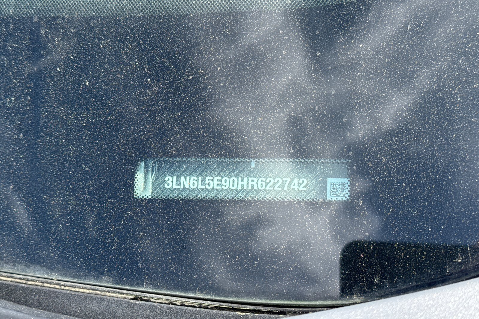 2017 Lincoln MKZ Reserve photo 2