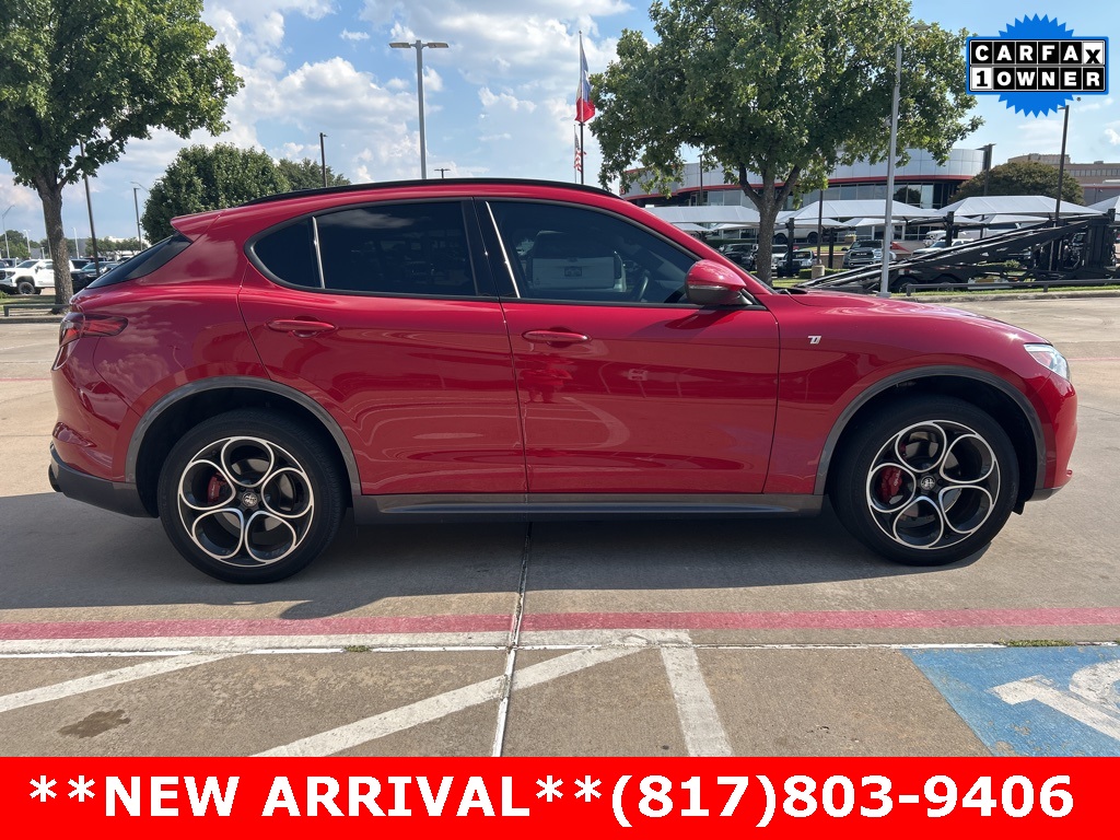 2022 Alfa Romeo Stelvio Ti photo 6