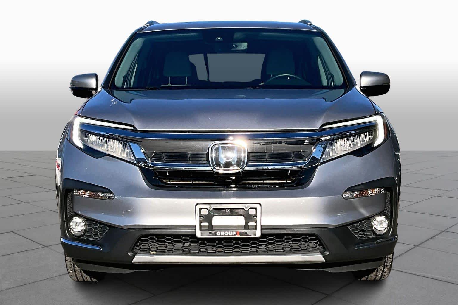 2021 Honda Pilot Touring photo 3