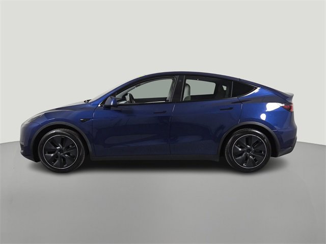 Used 2021 Tesla Model Y Long Range with VIN 5YJYGAEE0MF179690 for sale in Northfield, Minnesota
