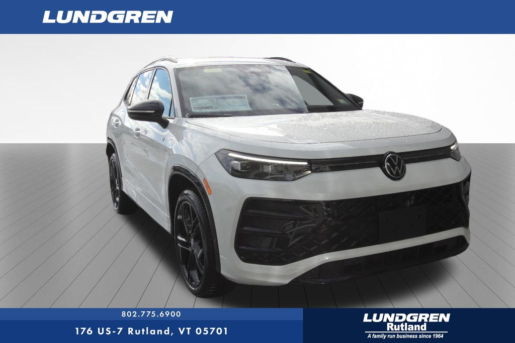 2026 Volkswagen Tiguan SE R-LINE BLACK's photo