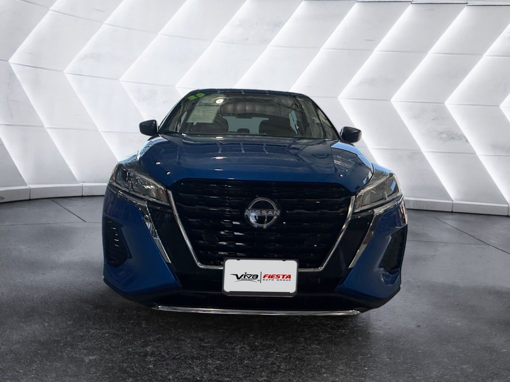 2023 Nissan Kicks S photo 2