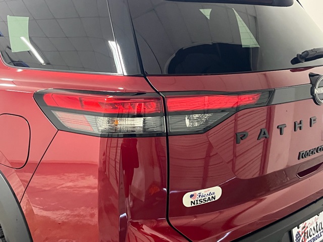 2024 Nissan Pathfinder Rock Creek photo 3
