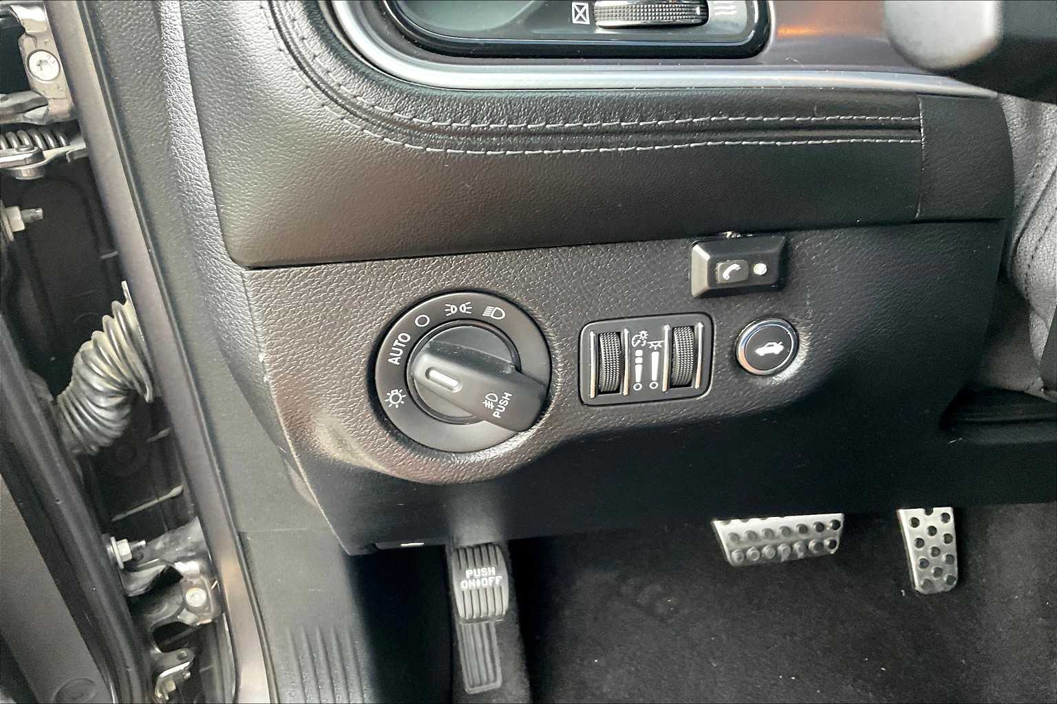 2021 Dodge Challenger R/T Scat Pack photo 32
