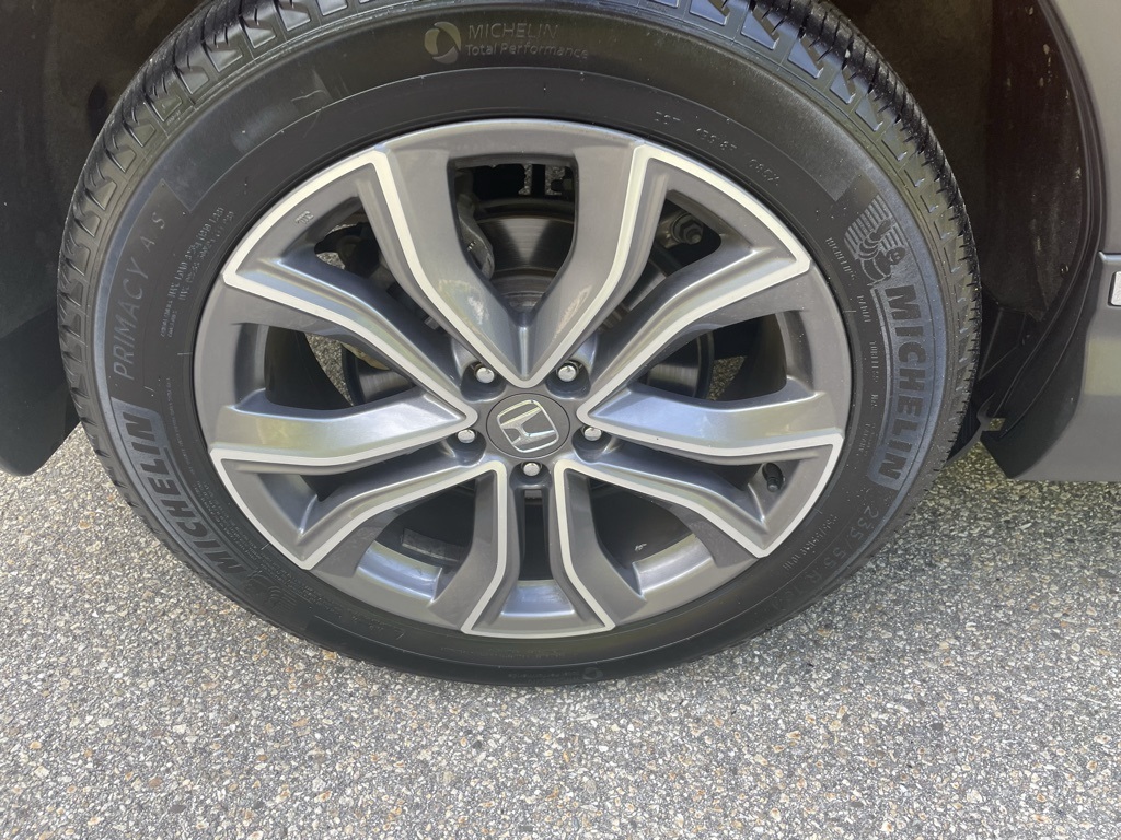 2022 Honda CR-V Touring photo 4