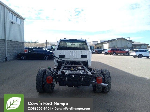 2025 Ford F-550 XL photo 4