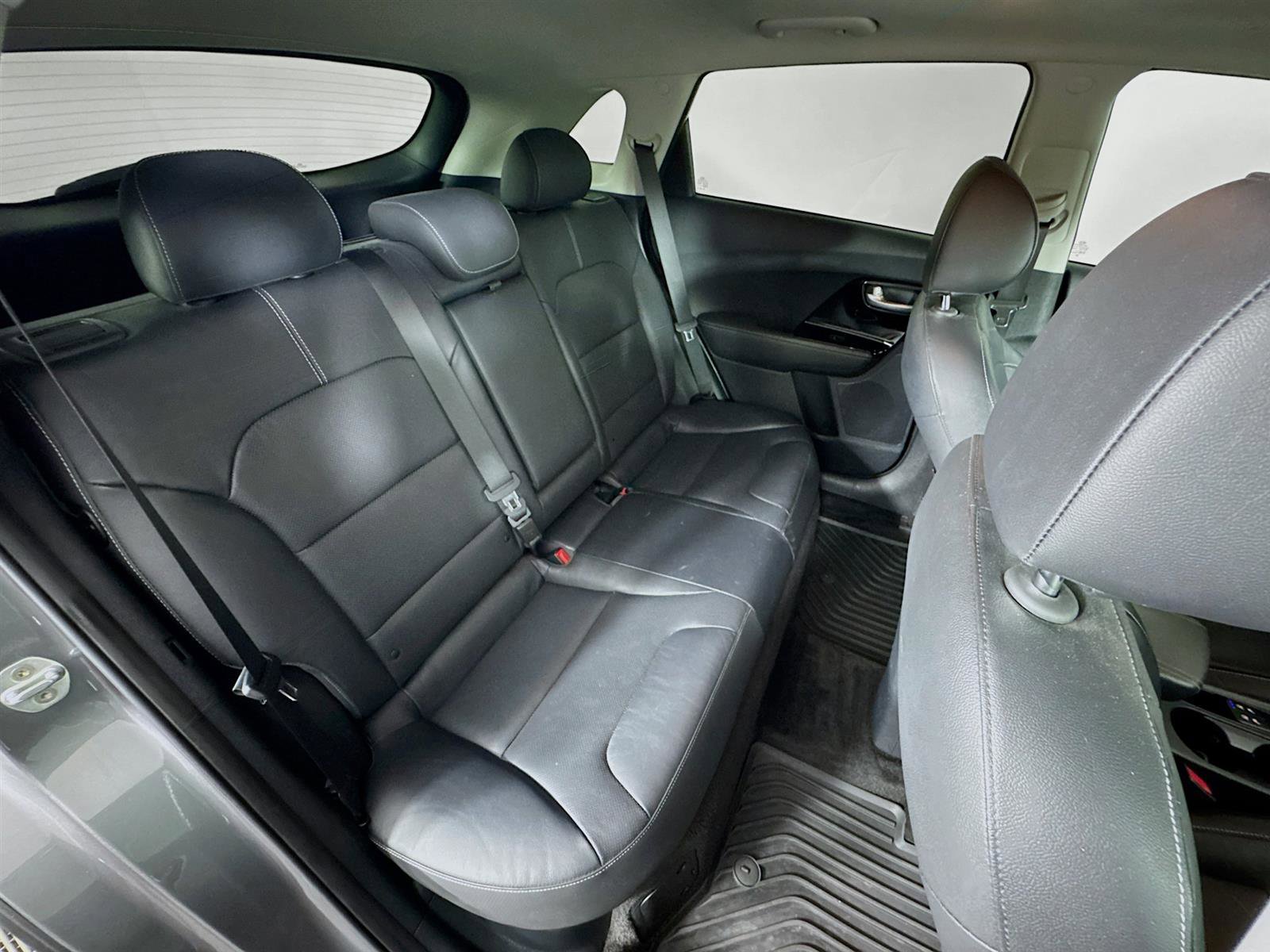 2017 Kia Niro Touring photo 26