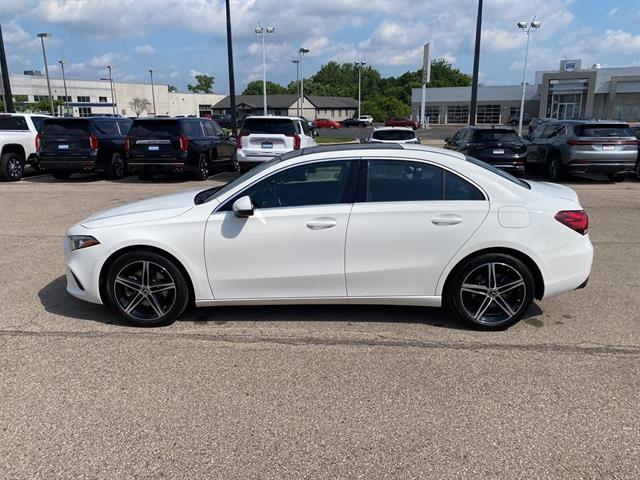 2019 Mercedes Benz A 220 4MATIC photo 3