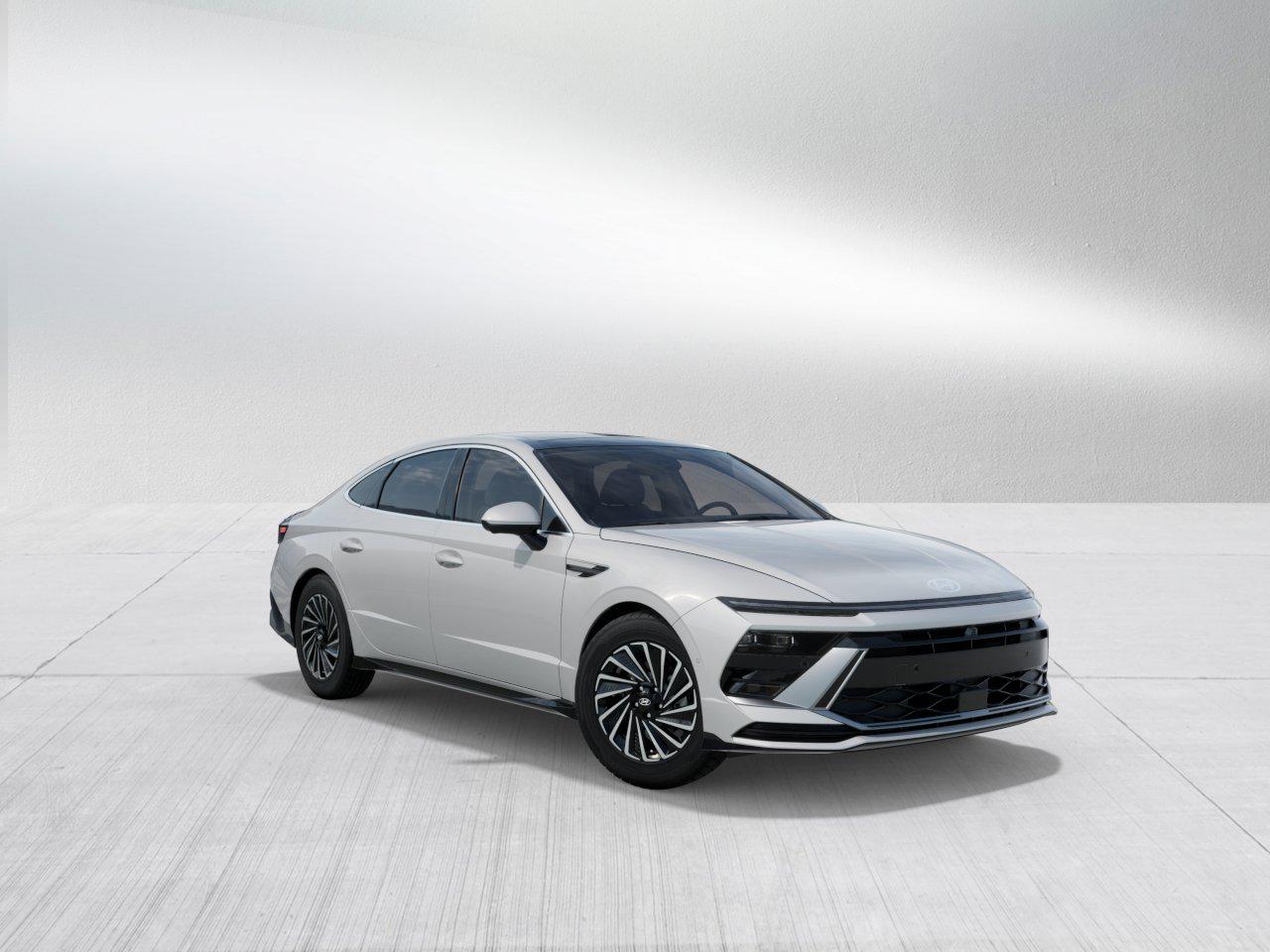 2025 Hyundai Sonata Hybrid Limited photo 2
